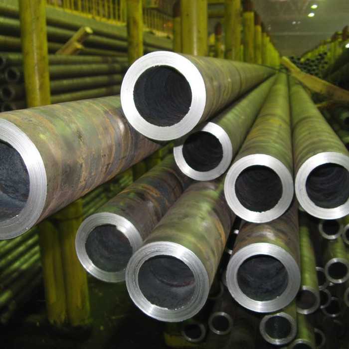 Труба бесшовная горячедеформированная 219х45 мм